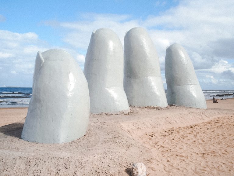 Punta del Este hand