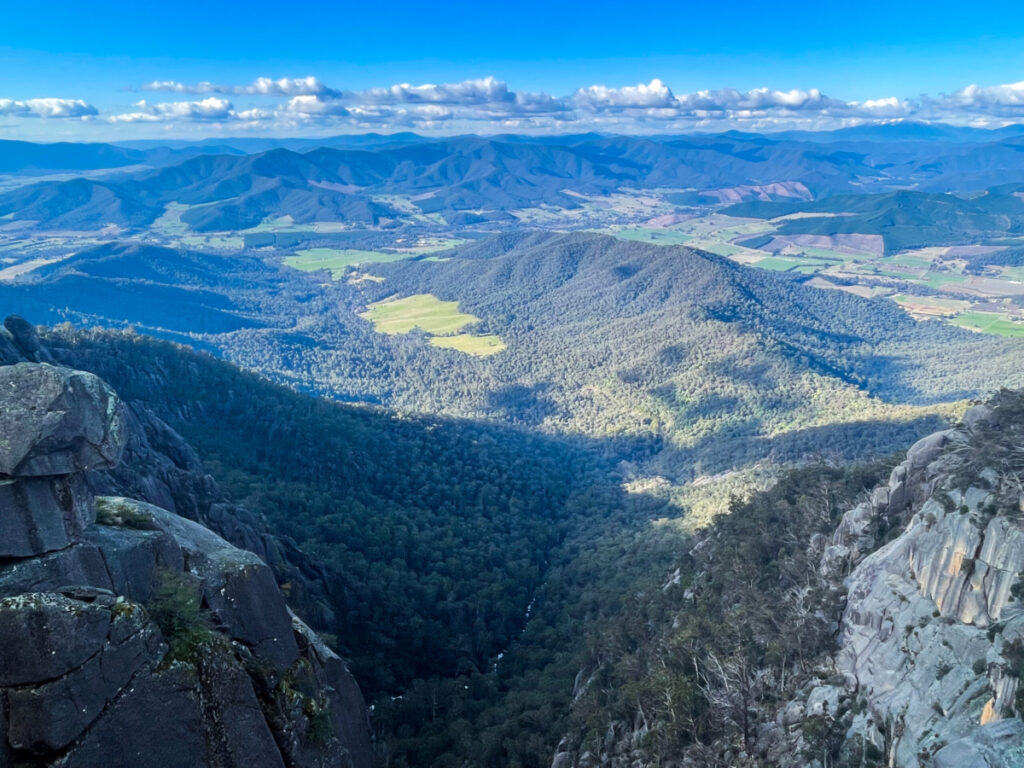 Mount Buffalo lookout - Things to Do from Melbourne to Mount Hotham